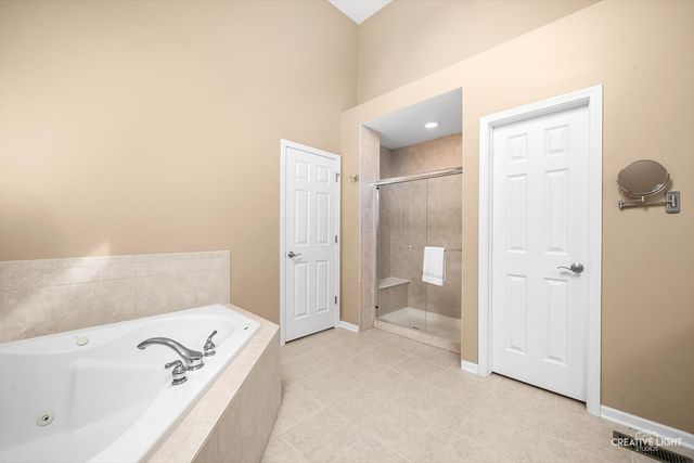 3819 Junebreeze Lane, Naperville, IL 60564