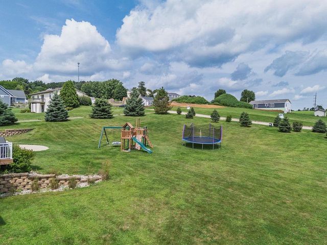 1204 N Northstar Circle, Hillsboro, WI 54634