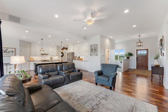 1204 N Northstar Circle, Hillsboro, WI 54634