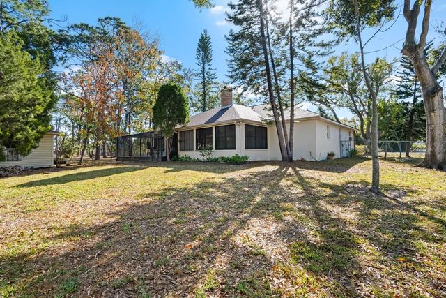 511 W COLLEGE AVENUE, Ruskin, FL 33570