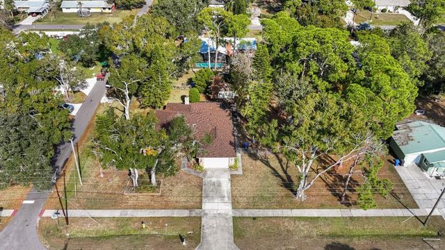 511 W COLLEGE AVENUE, Ruskin, FL 33570