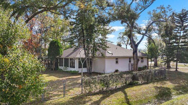 511 W COLLEGE AVENUE, Ruskin, FL 33570