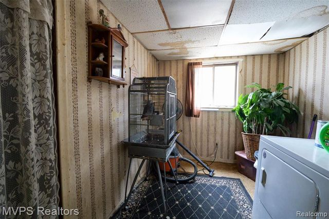 1721 Moffat Road, Leonard, MI 48367