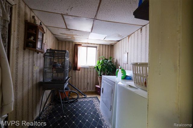 1721 Moffat Road, Leonard, MI 48367