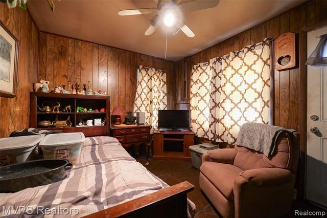 1721 Moffat Road, Leonard, MI 48367