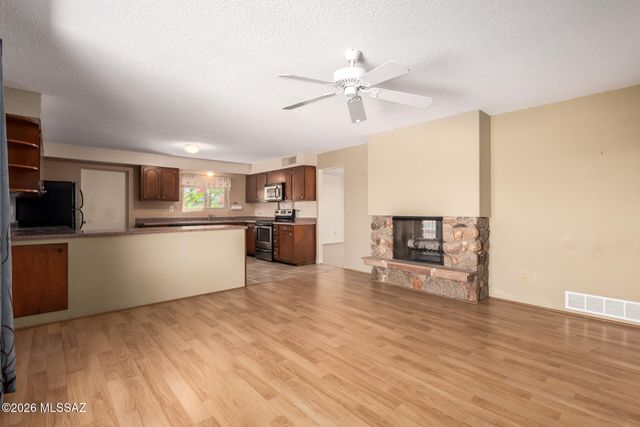 450 E Deone Lane, Tucson, AZ 85704