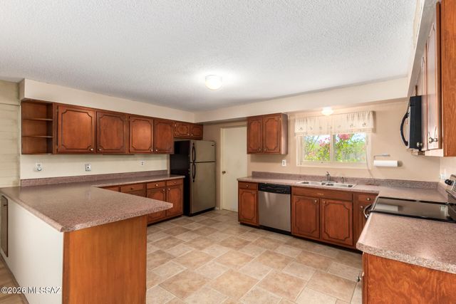 450 E Deone Lane, Tucson, AZ 85704