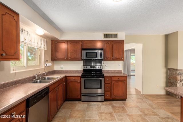 450 E Deone Lane, Tucson, AZ 85704