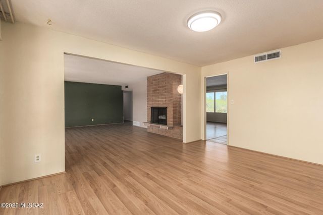 450 E Deone Lane, Tucson, AZ 85704