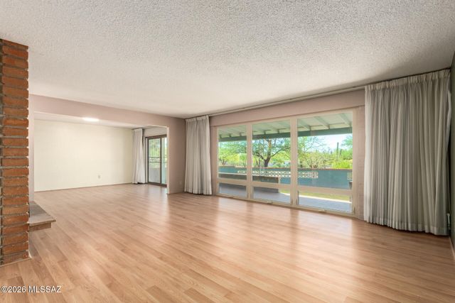 450 E Deone Lane, Tucson, AZ 85704