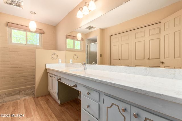 450 E Deone Lane, Tucson, AZ 85704