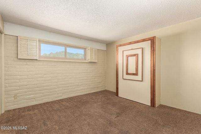 450 E Deone Lane, Tucson, AZ 85704