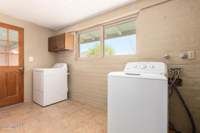 450 E Deone Lane, Tucson, AZ 85704