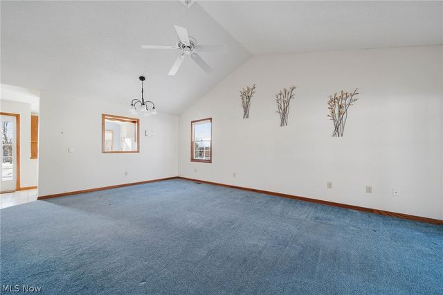 300 Fredricksburg Court NE, North Canton, OH 44720