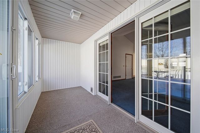 300 Fredricksburg Court NE, North Canton, OH 44720