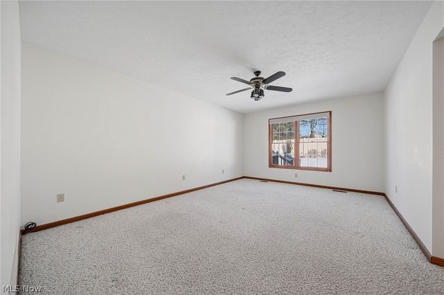 300 Fredricksburg Court NE, North Canton, OH 44720