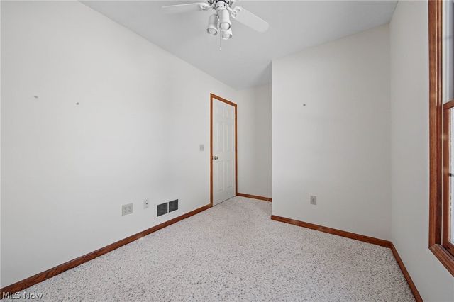 300 Fredricksburg Court NE, North Canton, OH 44720