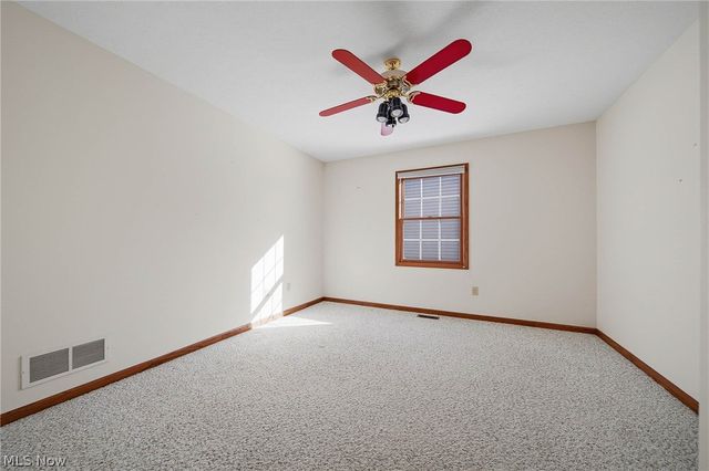 300 Fredricksburg Court NE, North Canton, OH 44720