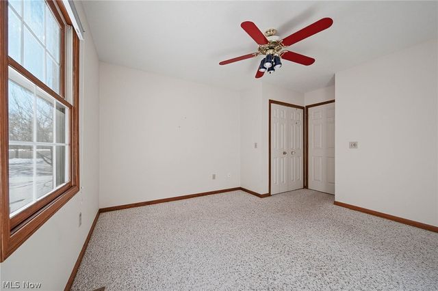 300 Fredricksburg Court NE, North Canton, OH 44720