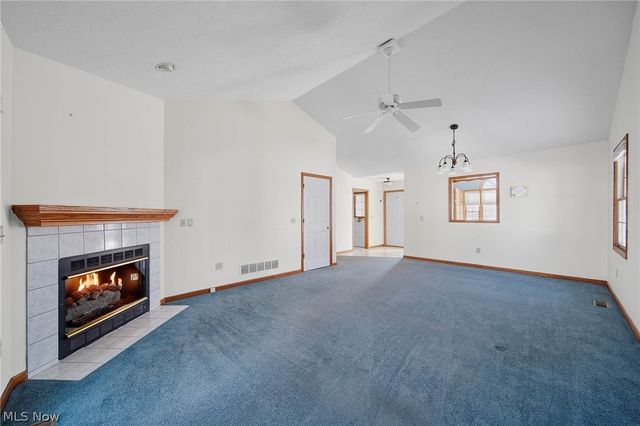 300 Fredricksburg Court NE, North Canton, OH 44720