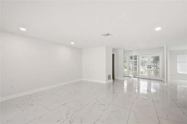 2103 DOEFIELD COURT, Valrico, FL 33596