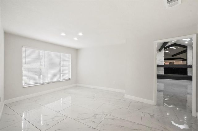 2103 DOEFIELD COURT, Valrico, FL 33596