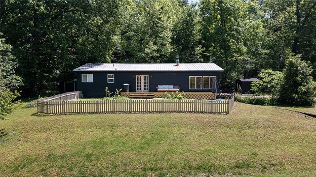 18952 Shoreline Way, Fayetteville, AR 72703