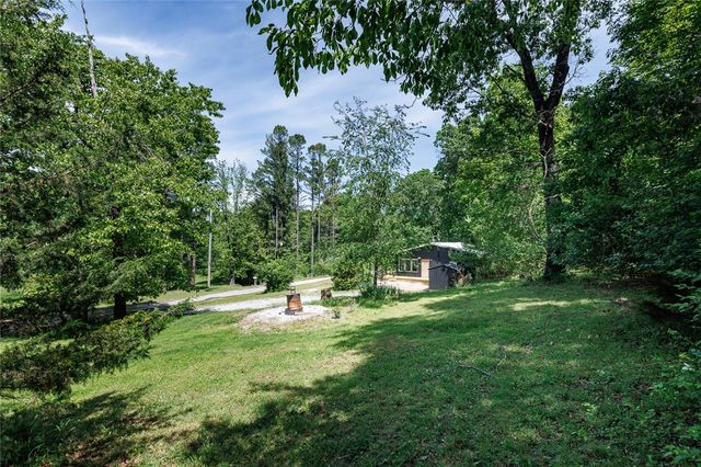 18952 Shoreline Way, Fayetteville, AR 72703