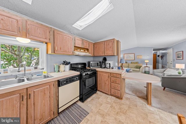 9 BRUNSWICK LN, Lewes, DE 19958