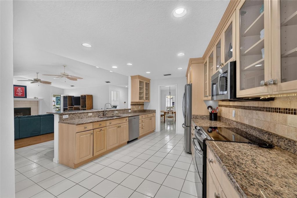 Image 11 of property listing at 14015 SHADY SHORES DRIVE, Tampa, FL 33613