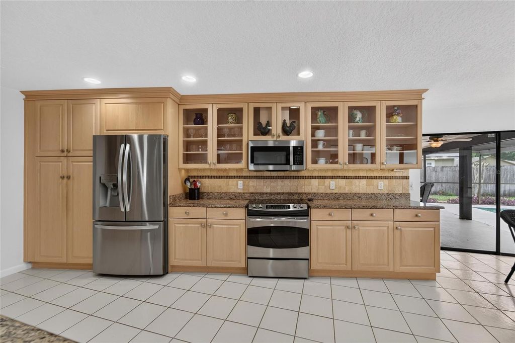 Image 12 of property listing at 14015 SHADY SHORES DRIVE, Tampa, FL 33613
