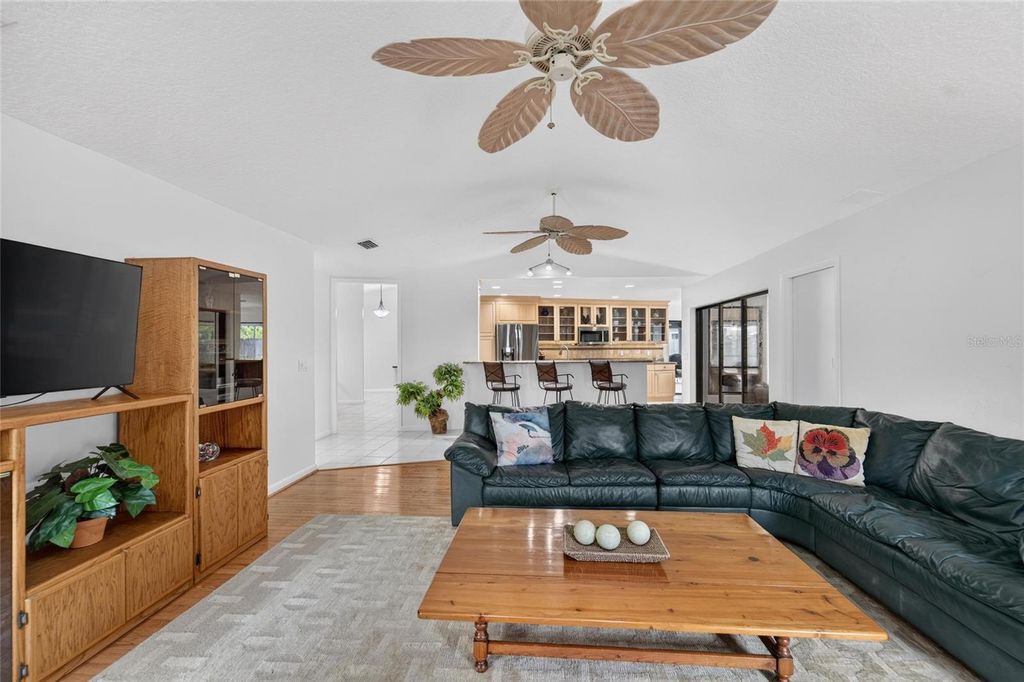 Image 17 of property listing at 14015 SHADY SHORES DRIVE, Tampa, FL 33613