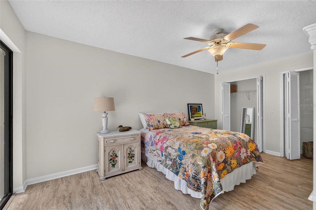Image 26 of property listing at 14015 SHADY SHORES DRIVE, Tampa, FL 33613