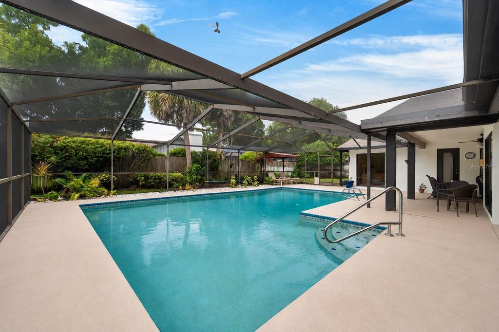 Image 33 of property listing at 14015 SHADY SHORES DRIVE, Tampa, FL 33613