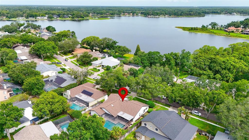 Image 42 of property listing at 14015 SHADY SHORES DRIVE, Tampa, FL 33613