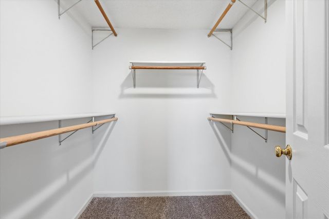 417 N VILLAGE CIR, Columbia, MO 65203