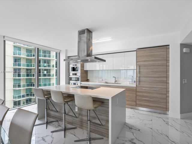 300 Sunny Isles Boulevard 41601, Sunny Isles Beach, FL 33160