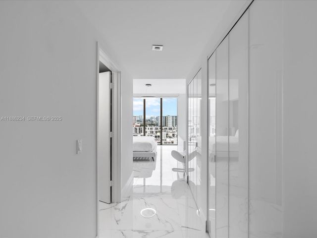 300 Sunny Isles Boulevard 41601, Sunny Isles Beach, FL 33160