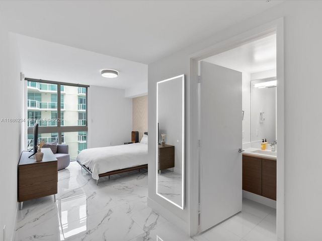 300 Sunny Isles Boulevard 41601, Sunny Isles Beach, FL 33160
