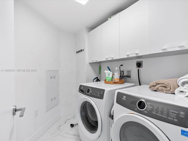 300 Sunny Isles Boulevard 41601, Sunny Isles Beach, FL 33160