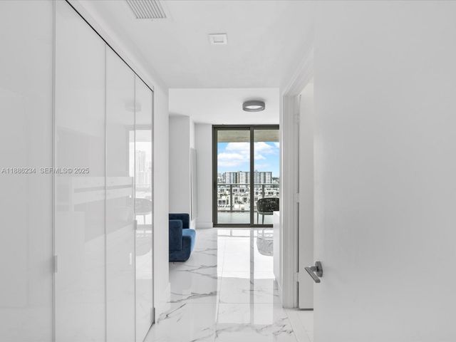300 Sunny Isles Boulevard 41601, Sunny Isles Beach, FL 33160