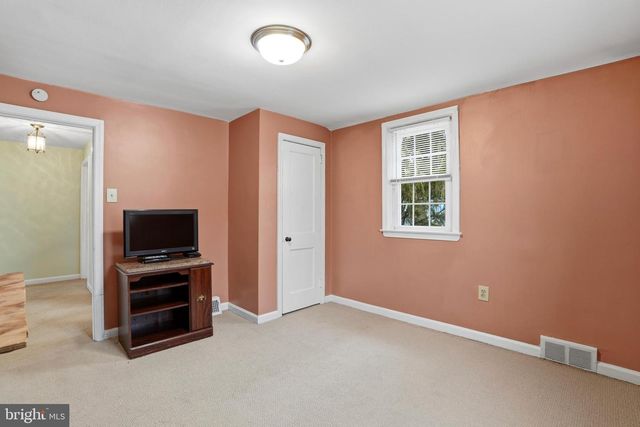 905 ADDINGHAM AVE, Drexel Hill, PA 19026