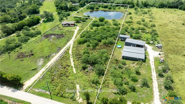 3837 Callihan Road, Luling, TX 78648