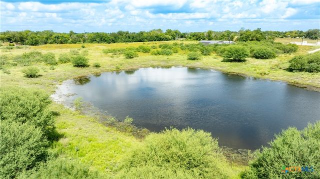 3837 Callihan Road, Luling, TX 78648