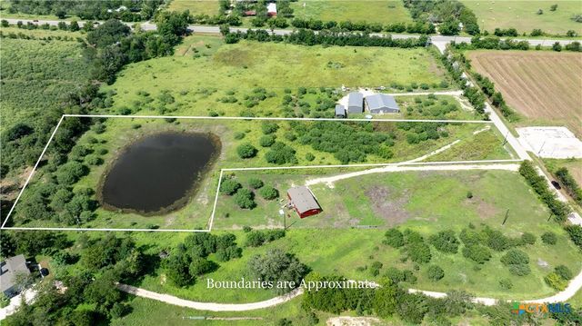3837 Callihan Road, Luling, TX 78648