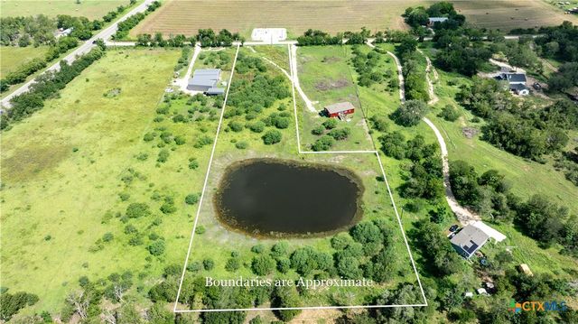 3837 Callihan Road, Luling, TX 78648