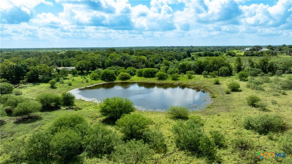 3837 Callihan Road, Luling, TX 78648