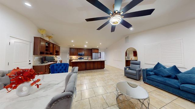 4460 S Carpenter Rd, Modesto, CA 95358