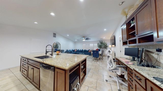 4460 S Carpenter Rd, Modesto, CA 95358