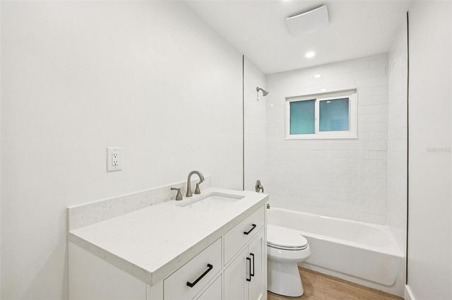 3182 HATTON STREET, Sarasota, FL 34237